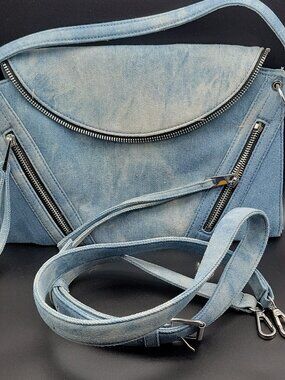 Vince Camuto denim crossbody/shoulder bag, Clutch, zip, silver hw, dust bag card